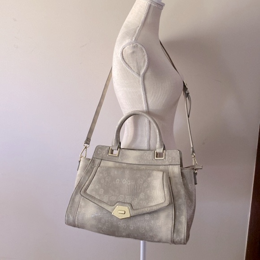 Nine West woman’s snake print satchel hand / shoulder strap collection bag